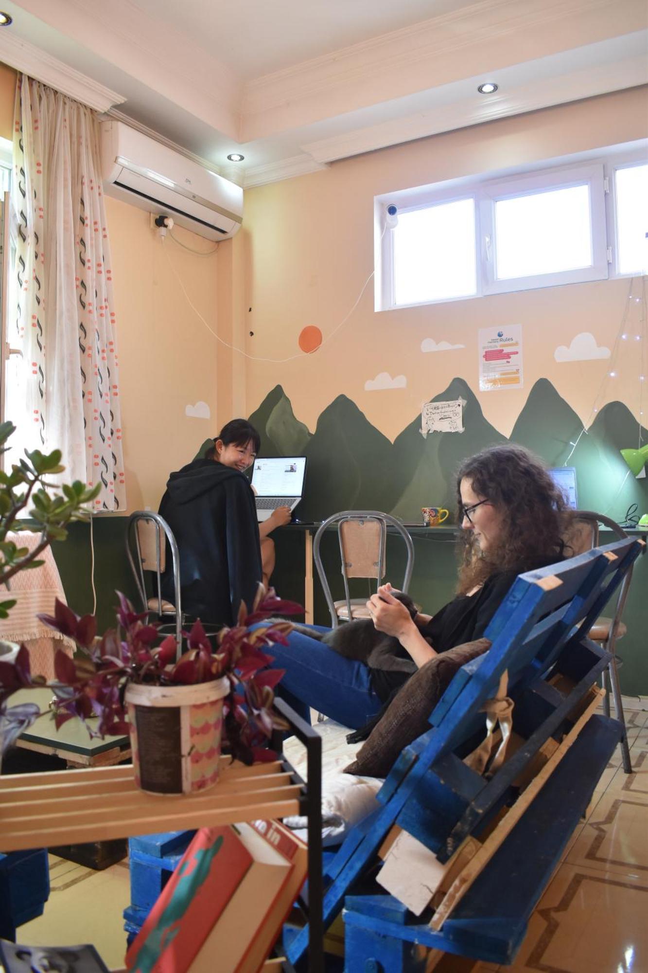 Harmony Backpackers Hostel Batumi Exterior photo