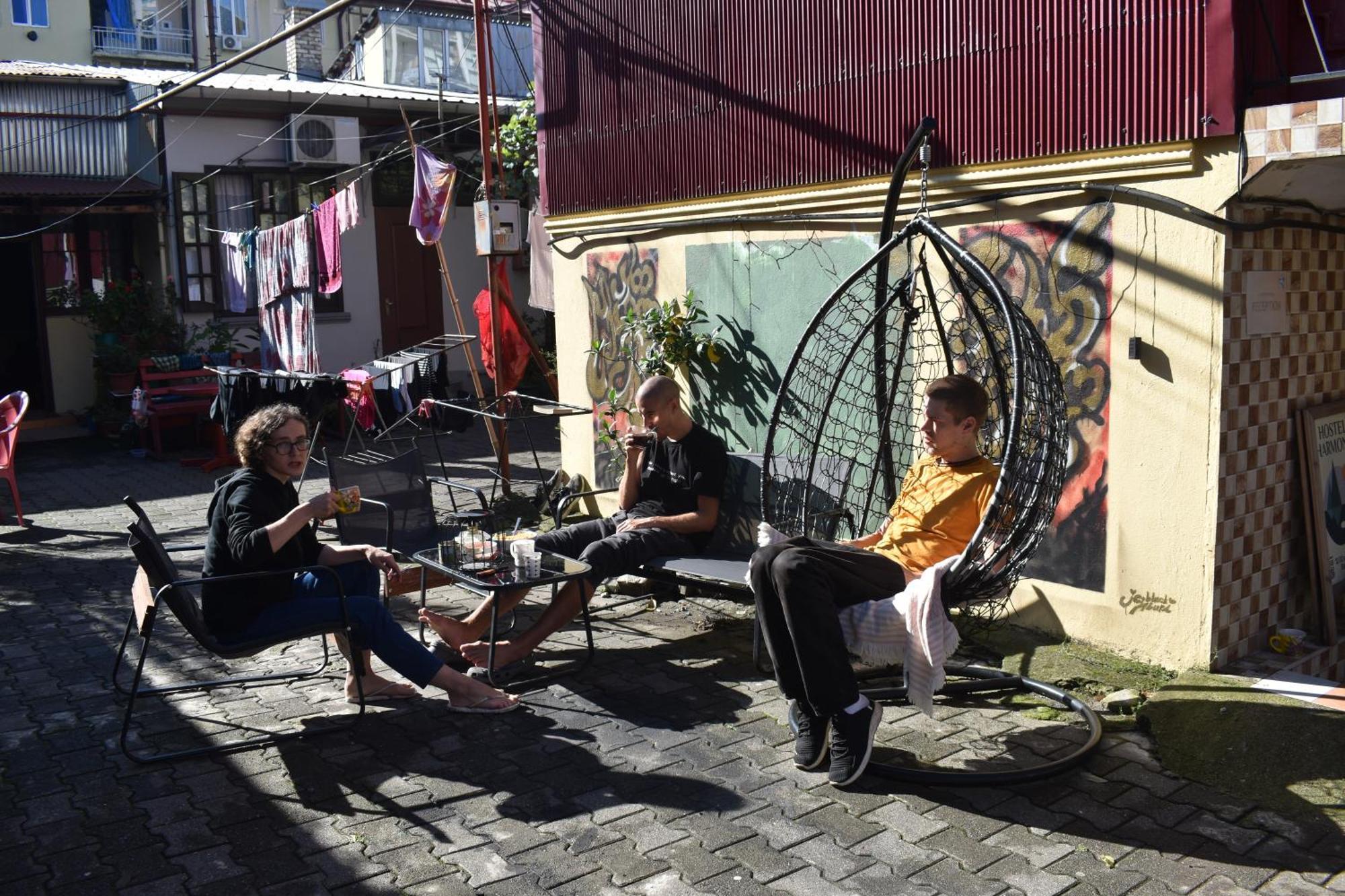Harmony Backpackers Hostel Batumi Exterior photo