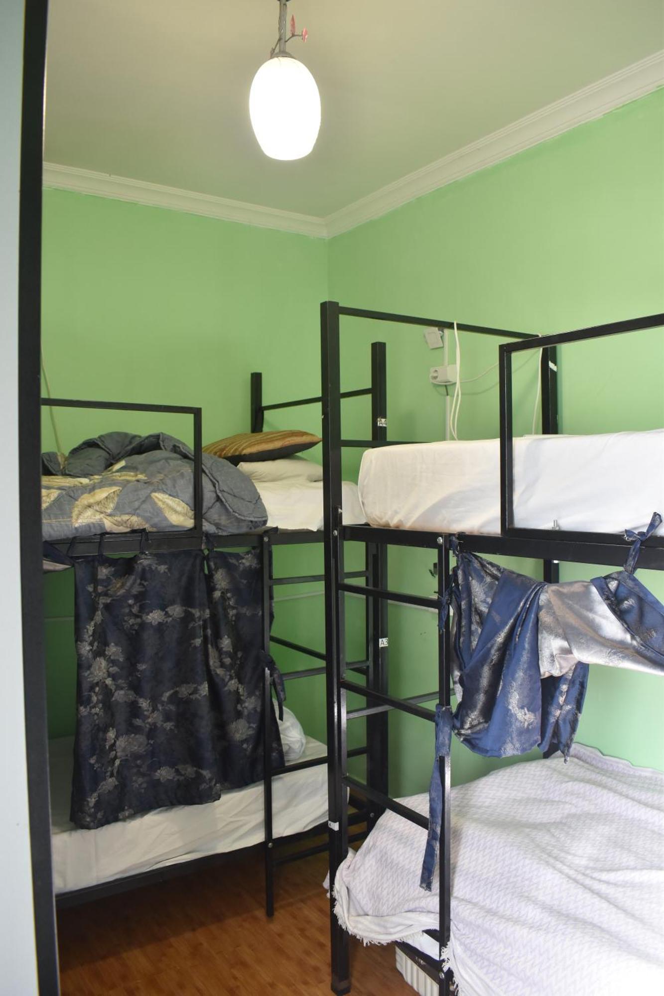 Harmony Backpackers Hostel Batumi Exterior photo